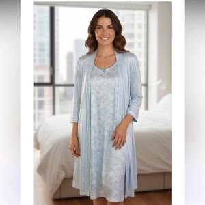 Sinderella 2 pc. Nightgown/ robe set